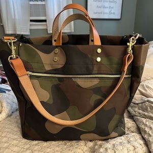 BLVD Codie tote camo